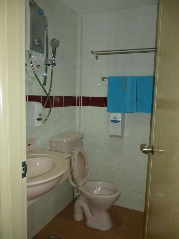 G Six Hotel Sitiawan Værelse billede