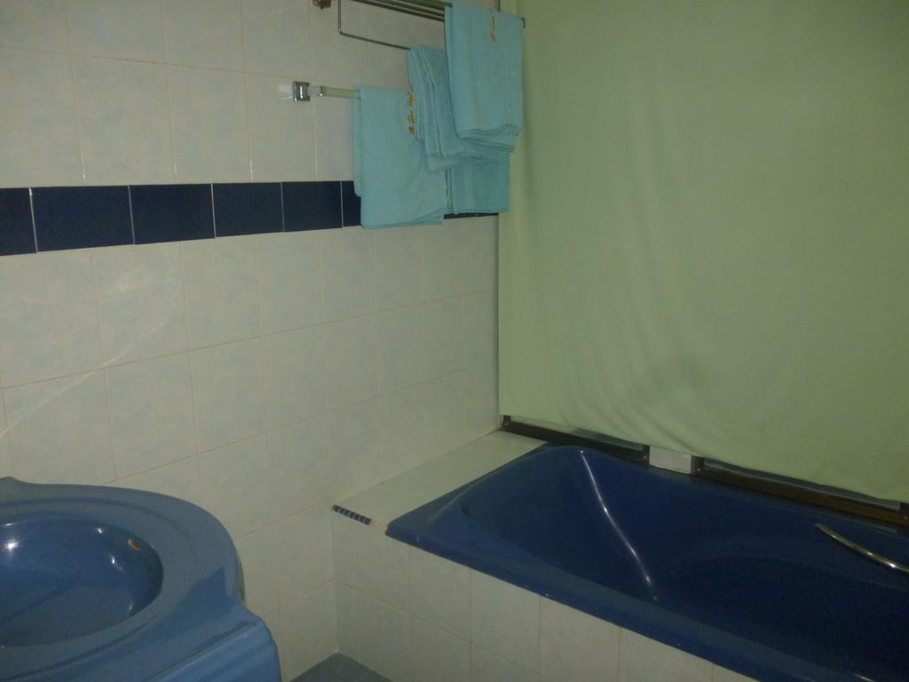 G Six Hotel Sitiawan Eksteriør billede